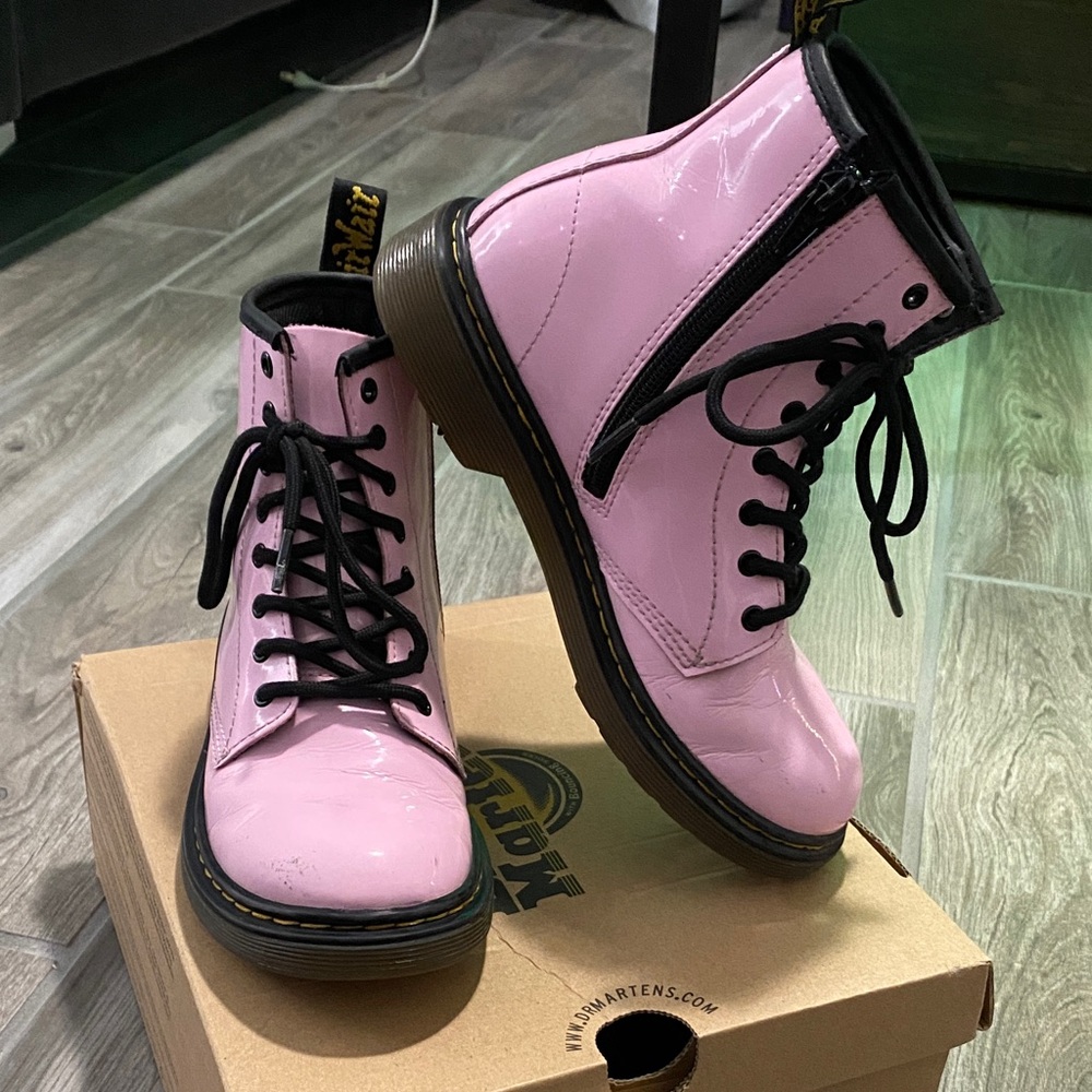 Girls Dr. Martens Glossy Pink Boots 🩷
